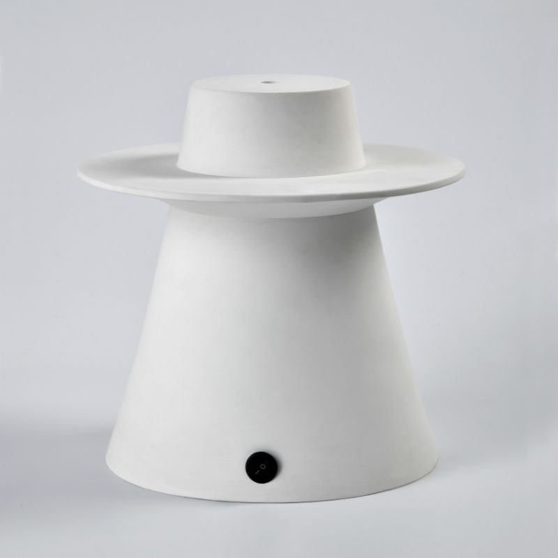 Tenseng_Minimalist_Lamp_on_the_Table_Small,_White_Plaster_1