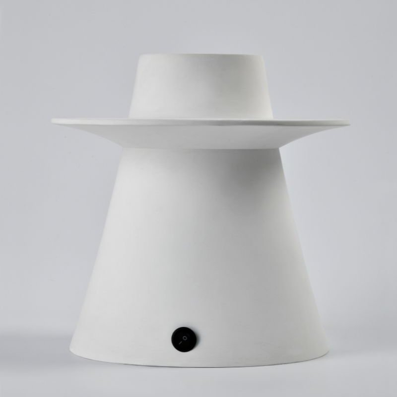 Tenseng_Minimalist_Lamp_on_the_Table_Small,_White_Plaster_3